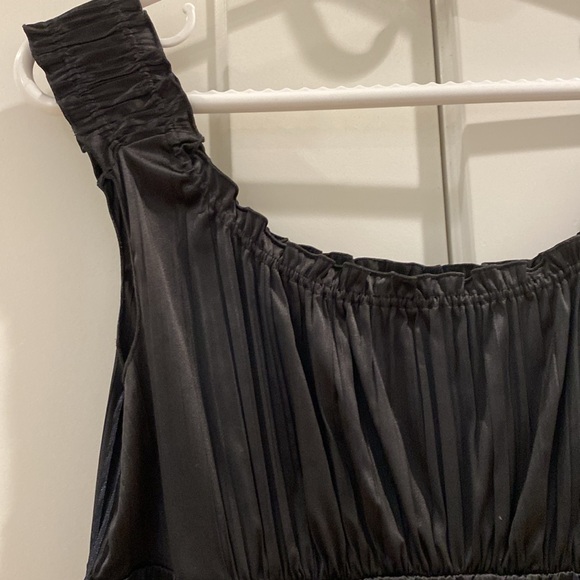 Black dress with soft gather on shoulders and neck - Picture 3 of 3